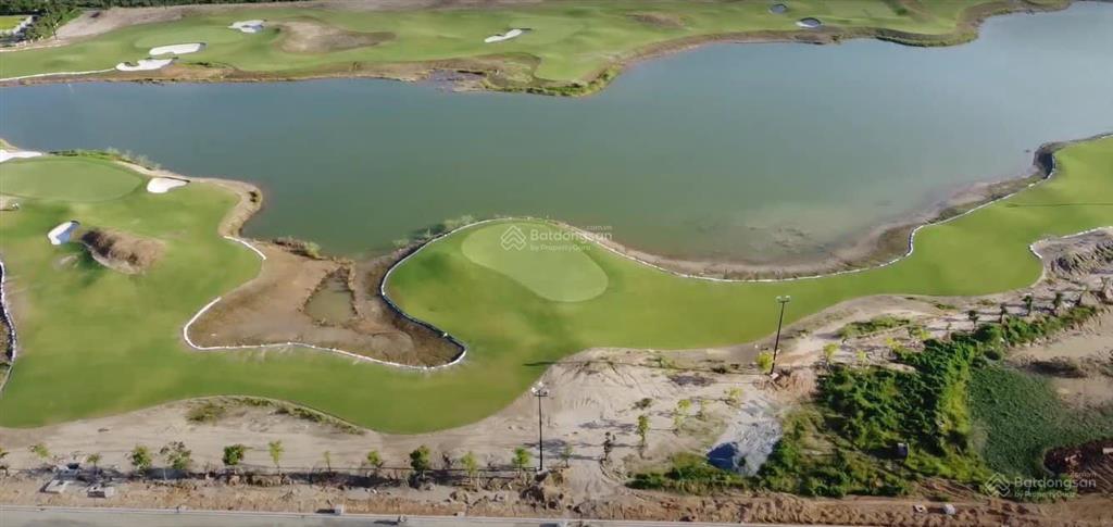 Căn biệt thự phương viên rẻ nhất dự án 300m2 sẵn sổ đỏ chỉ 146tr/m2, nhà xây thô nguyên bản