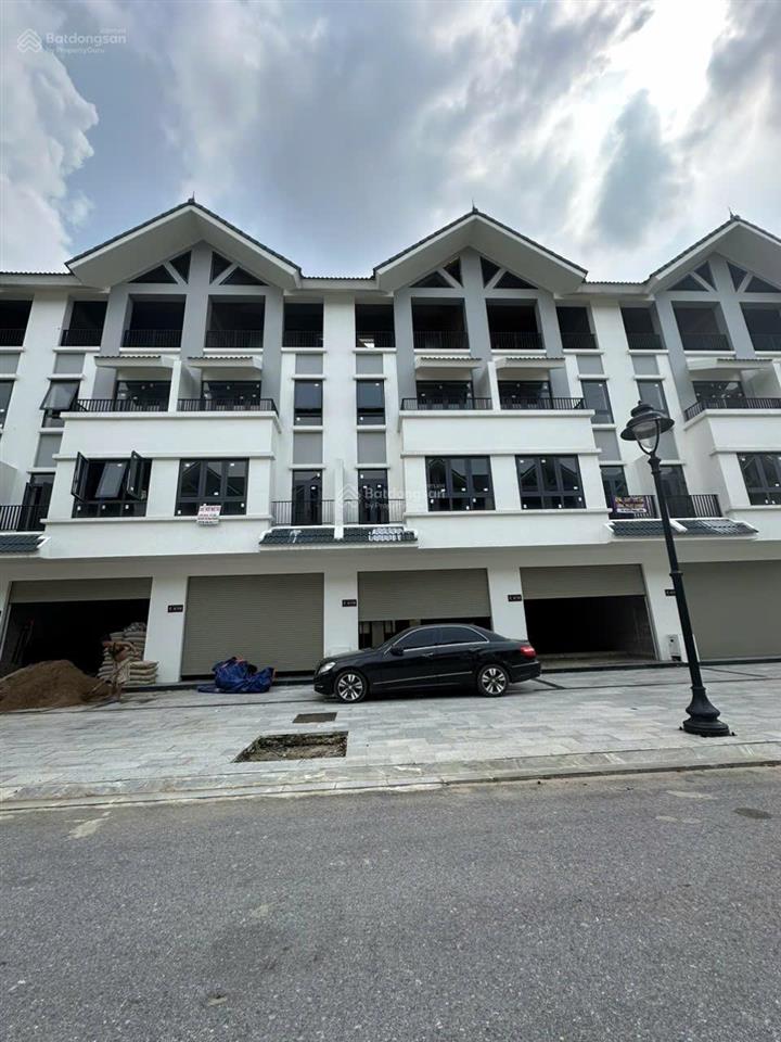 Quỹ căn góc, mặt hồ, mặt vườn hoa 120m2  20.8 tỷ sẵn sổ đỏ cầm tay (giá đầu tư)mua là thắng 100%