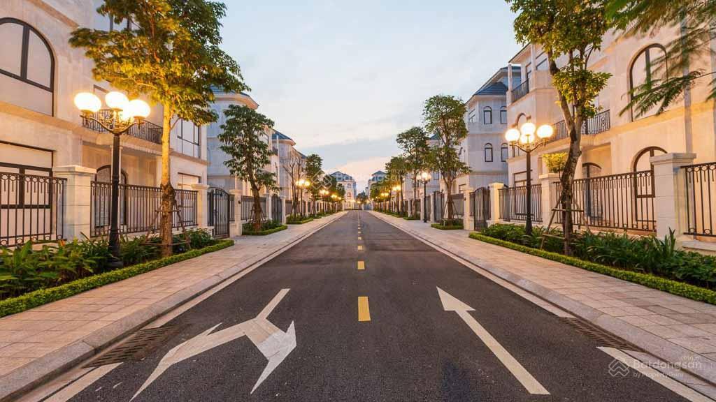 Anh sếp bán căn biệt thự víp nhất dự án 285m2  sẵn sổ đỏ  86 tỷ bao sang tên(xem là ưng) có 102