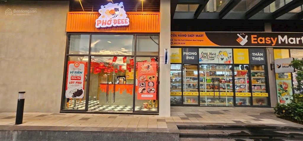 Bán shophouse mặt sảnh trục chính rẻ hơn tt 15%, dt 60m2  12 tỷ (đang cho thuê 45tr/tháng). quá ổn