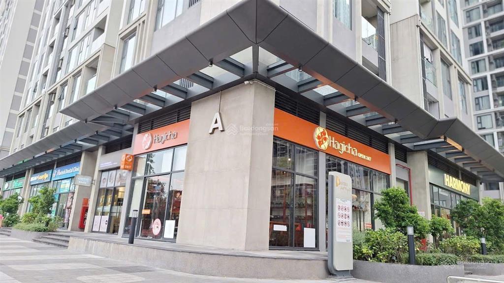 Bán shophouse mặt sảnh trục chính rẻ hơn tt 15%, dt 60m2  12 tỷ (đang cho thuê 45tr/tháng). quá ổn