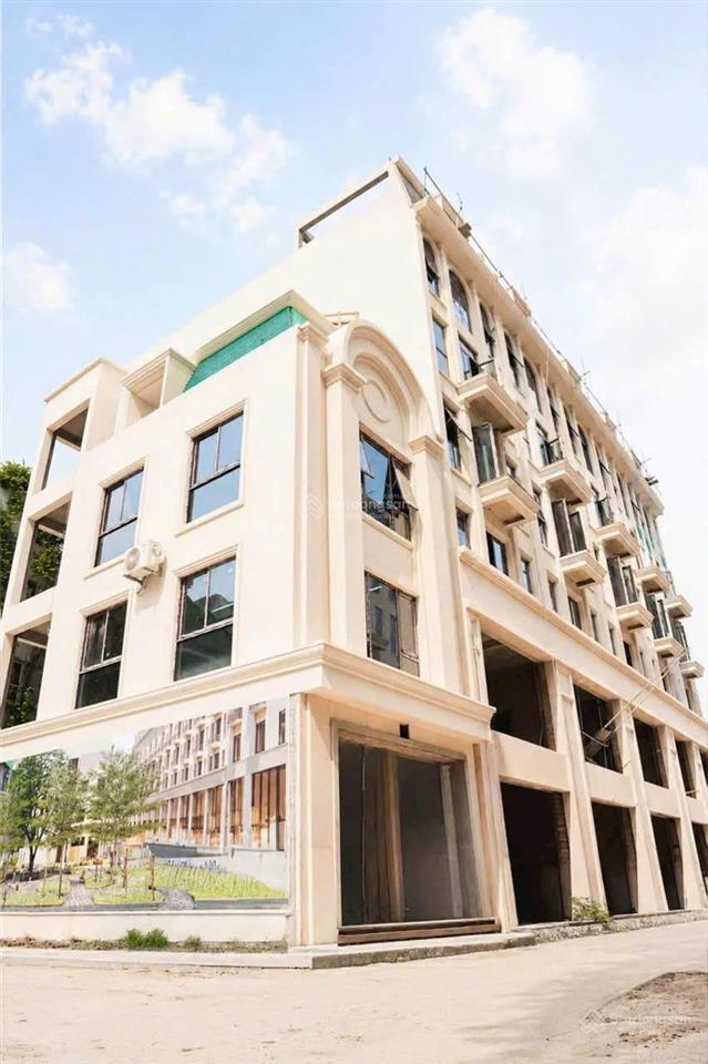 Gửi anh chị nhà đầu tư 3 căn ngoại giao tốt liền kề 29 láng hạ, sẵn sổ đỏ cầm tay  nhà vip 7 tầng