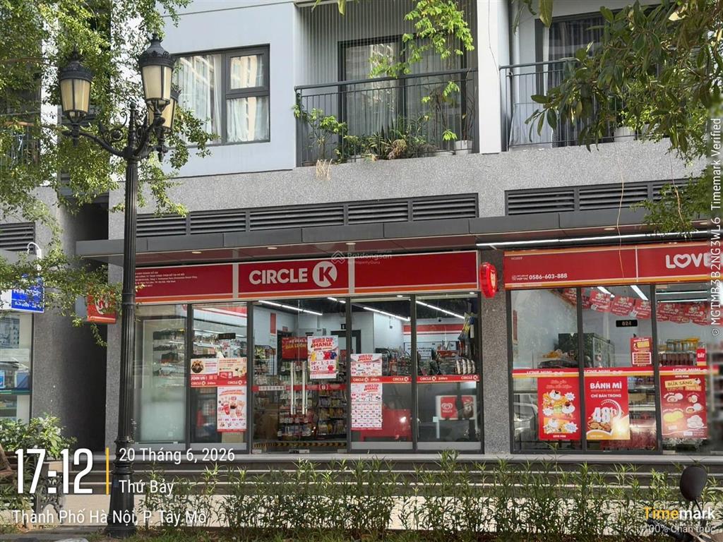 Bán shop 54.3m2 sổ đỏ lâu dài, đang cho thuê 45tr/tháng,mặt sảnh ,ổn định  giá quá tốt,cực yên tâm