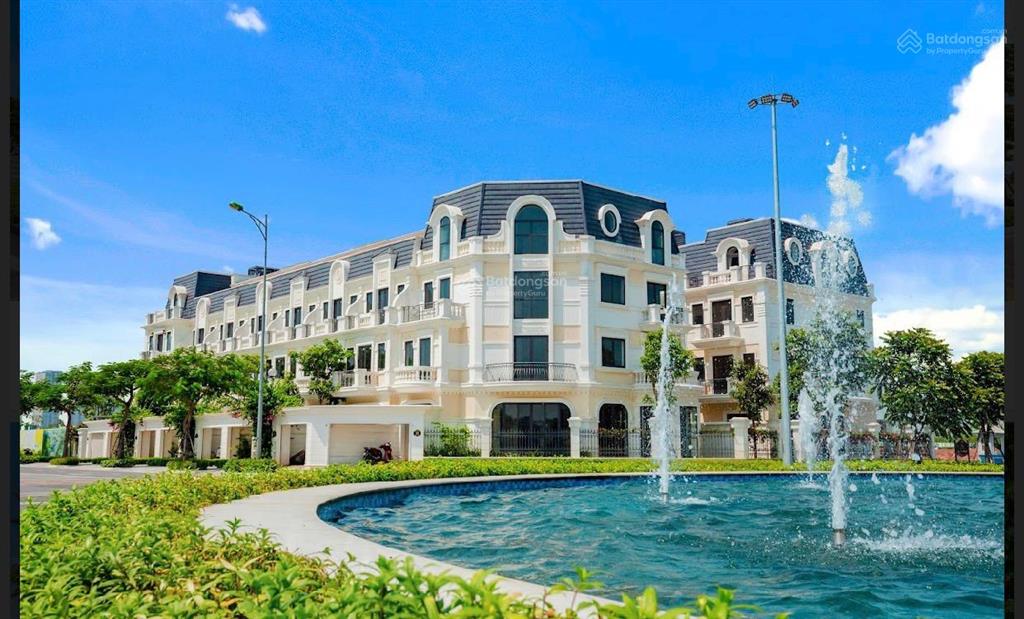 Chính chủ bán liền kề 80m2  17 tỷ (view kênh) xây 4 tầng siêu vip (giá vùng đáy) 1 căn hiếm có