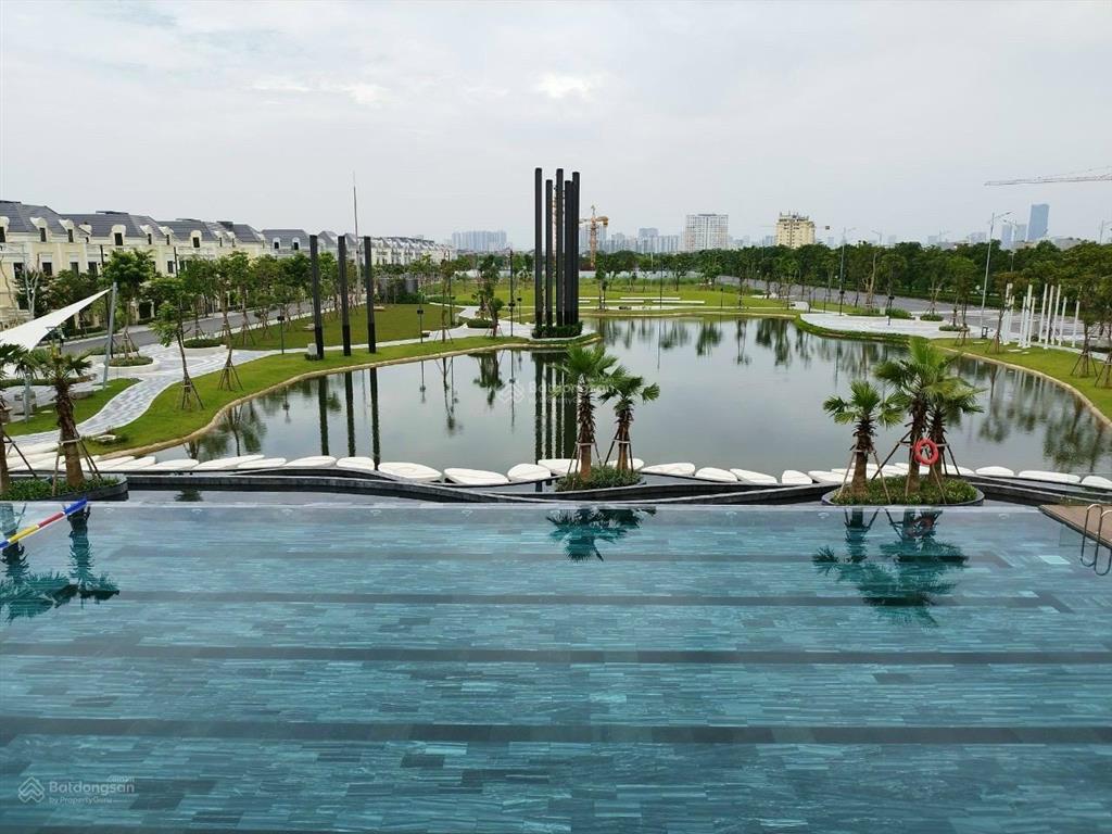 Chính chủ bán liền kề 80m2  17 tỷ (view kênh) xây 4 tầng siêu vip (giá vùng đáy) 1 căn hiếm có