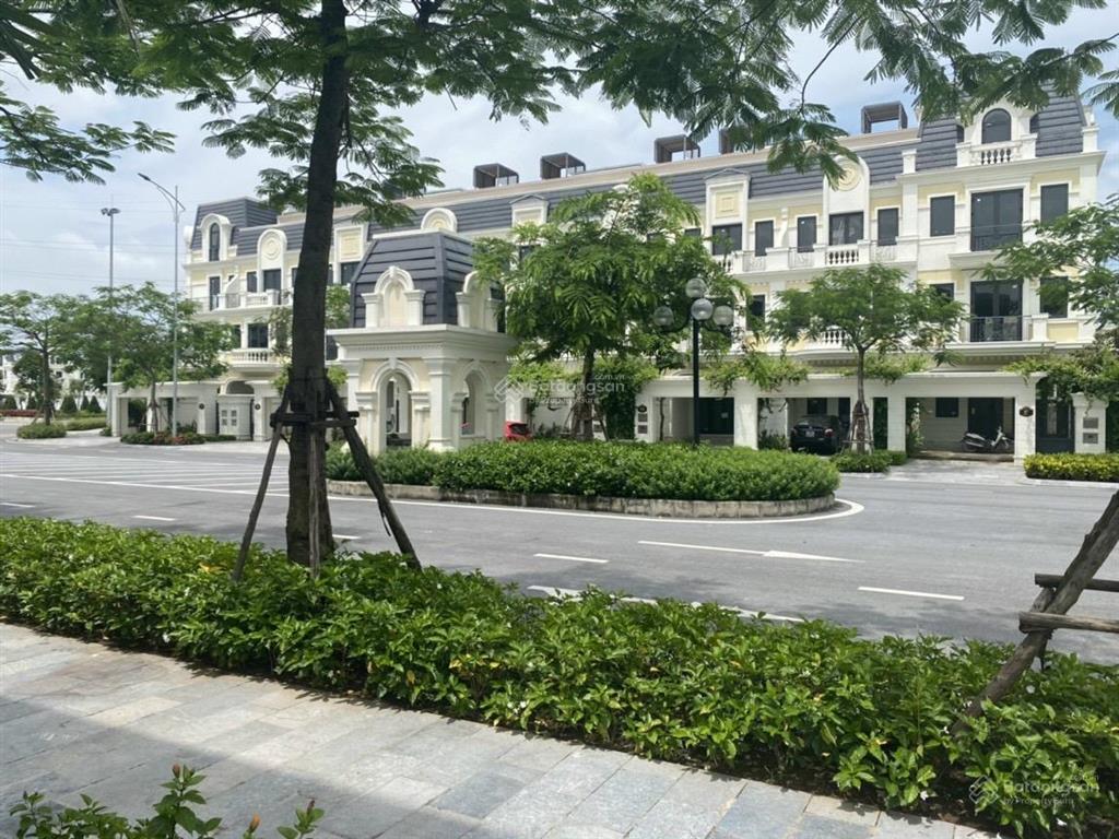 Chính chủ bán liền kề 80m2  17 tỷ (view kênh) xây 4 tầng siêu vip (giá vùng đáy) 1 căn hiếm có