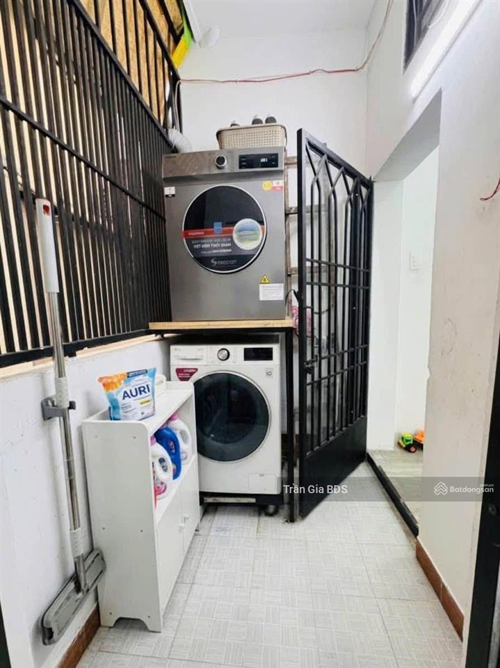 2 tầng hẻm xe hơi  ngay cityland phan văn trị  6,5 tỷ !!!