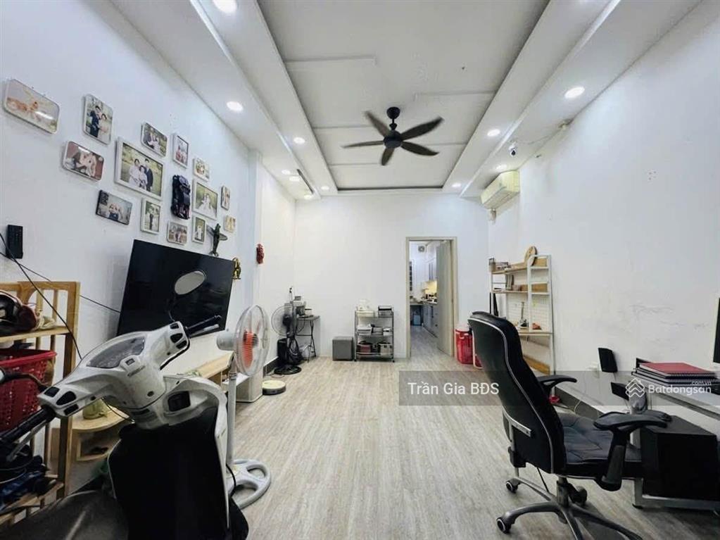2 tầng hẻm xe hơi  ngay cityland phan văn trị  6,5 tỷ !!!