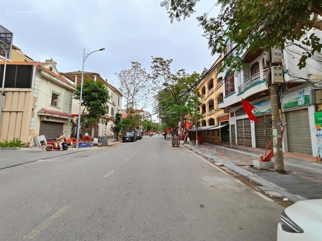 Bán nhà 4 tầng mặt đường trần quang khải vị trí đẹp, 93m2  mt 4,6m  21 tỷ