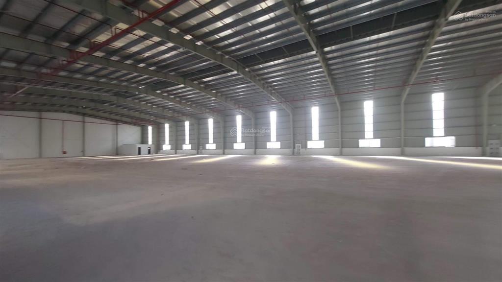 Kho xưởng đường hồ tùng mậu, dt 12000m2  có cắt nhỏ, pccc tự động nghiệm thu, cao 12m, xuất vat