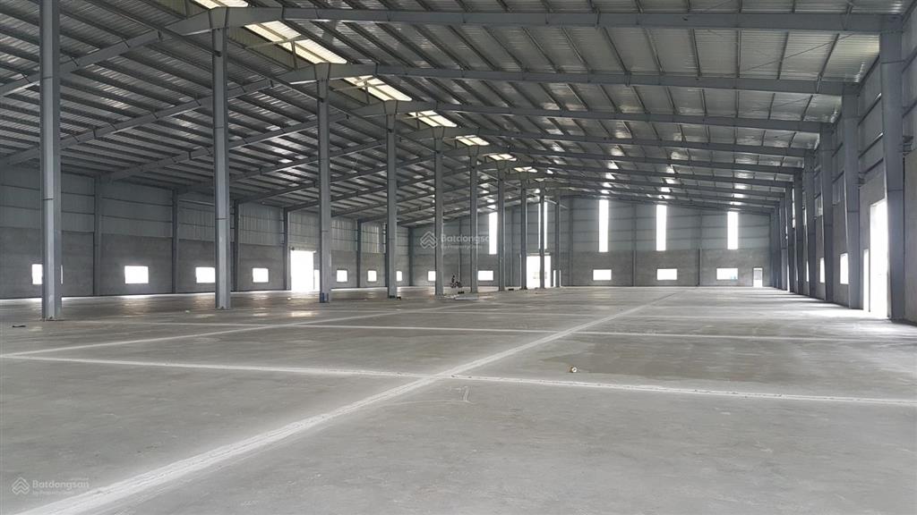 Kho xưởng đường hồ tùng mậu, dt 12000m2  có cắt nhỏ, pccc tự động nghiệm thu, cao 12m, xuất vat