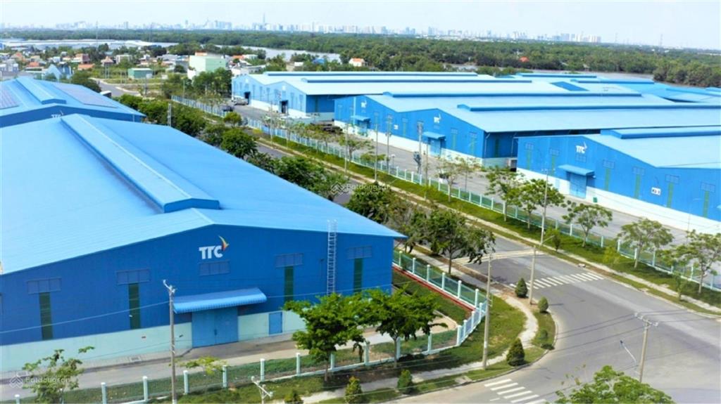 Kho xưởng một tầng kcn khai sơn, dt 25.000m2, pccc sprinkler, cao 14m