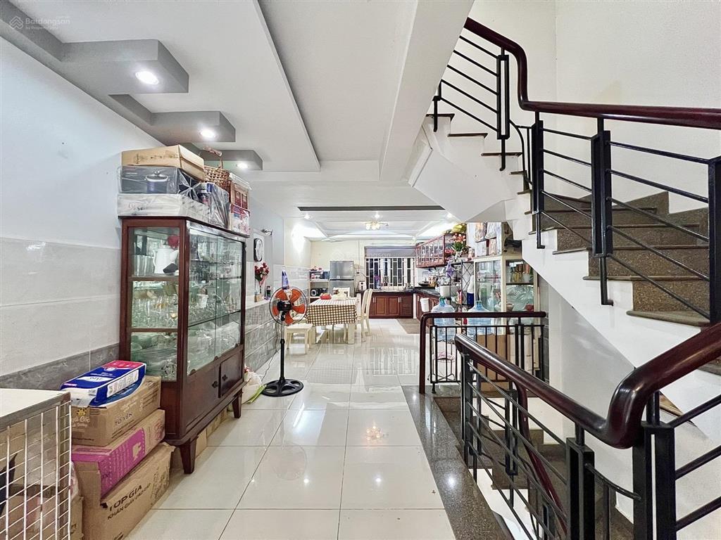 Bán nhà tân hương, hẻm oto, 64m2, 5pn , chỉ 7ty5