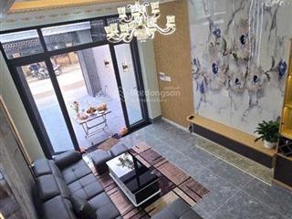 Bán nhà phố " đang hoàn thiện mới tinh" thiết kế tân cổ điển  xe hơi đậu trong sân, đường lò lu,