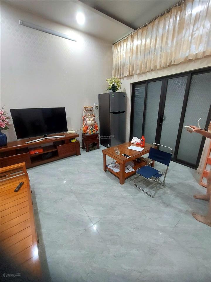 Bán nhà 3 tầng trung tâm quận hai bà trưng phố minh khai giá nhỉnh 4 tỷ.