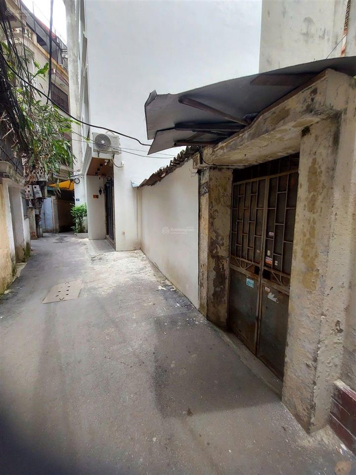 Bán nhà riêng tại phố thái thịnh, giá tốt 14,5 tỷ, 70m2, 2pn, 1wc, sổ vuông đẹp