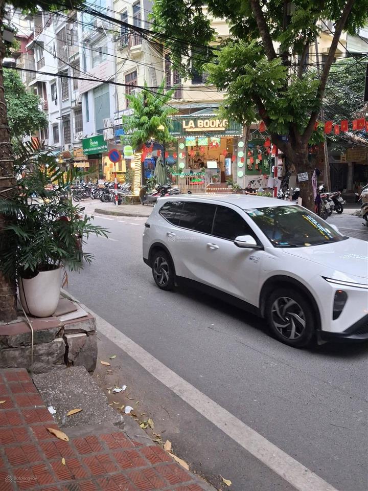Cần bán gấp tòa nhà mặt phố võ văn dũng, đống đa, view hồ hoàng cầu 9 tầng thang máy, giá 38 tỷ