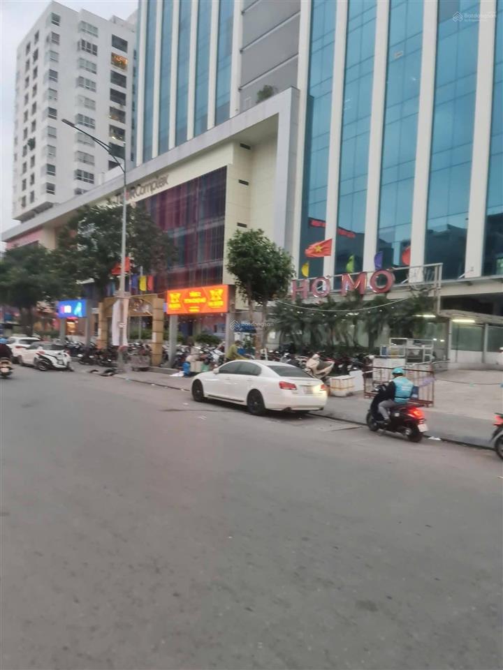 Cần bán nhà gấp bạch mai quậ7n hai bà trưng 7 tầng thang máy
giá chào mới chỉ nhỉnh 20 tỷ