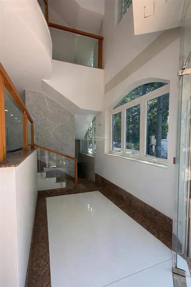 Mr.trung  cho thuê mbkd gần vista veder, thạch mỹ lợi, quận 2. giá chỉ 28 triệu/tháng, dt 150m2