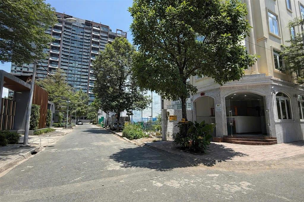 Mr.trung  cho thuê mbkd gần vista veder, thạch mỹ lợi, quận 2. giá chỉ 28 triệu/tháng, dt 150m2