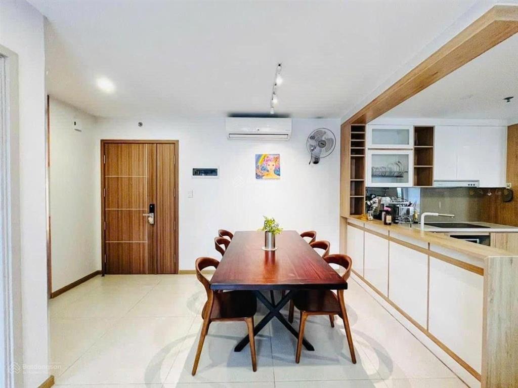 Mr. trung  bán new city 3pn 2wc 86m2 full nội thất, view hồ bơi, hướng đông nam mát mẻ. chỉ 7,9 tỷ