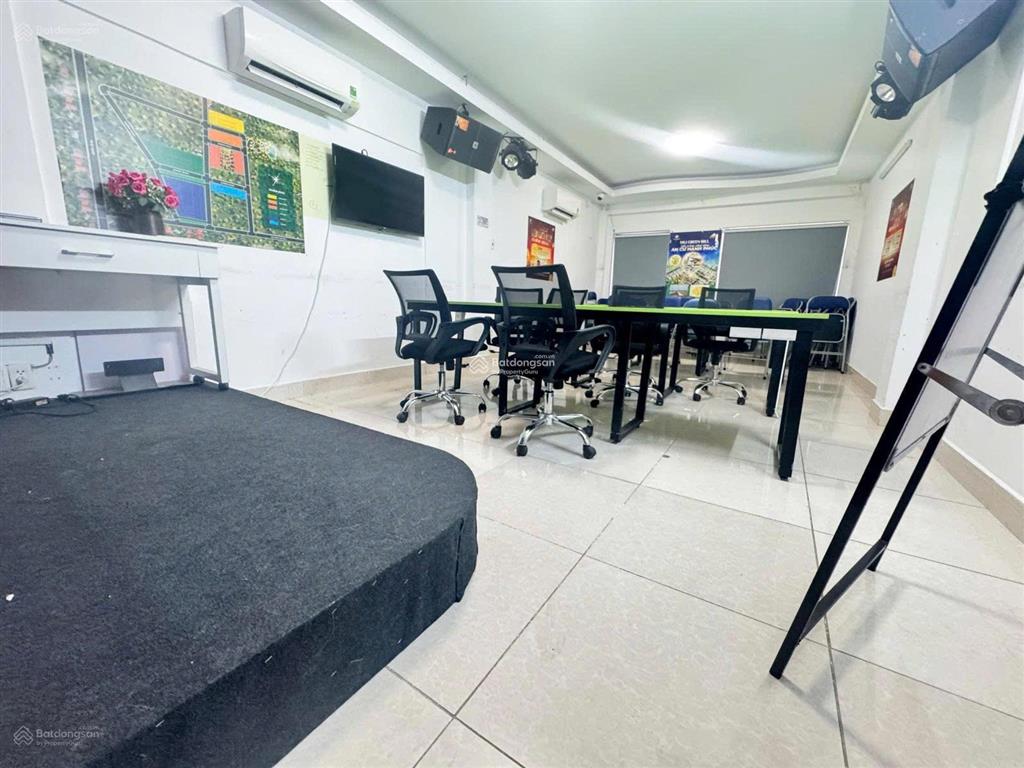 Mr. trung  cho thuê nhà nguyên căn nguyễn hoàng, quận 2. có hầm + 1trệt 3lầu (4x20). chỉ 39 triệu