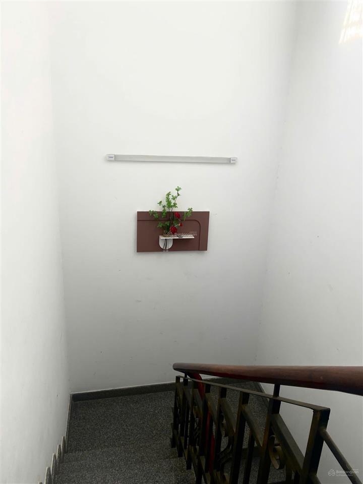 Mr. trung  cho thuê nhà nguyên căn nguyễn hoàng, quận 2. có hầm + 1trệt 3lầu (4x20). chỉ 39 triệu