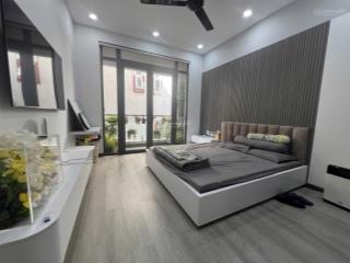 Chính chủ gửi bán gấp căn nhà đường calmette, quận 1, 45m2, 4 tầng, 3pn 3wc, hẻm trước nhà 4m