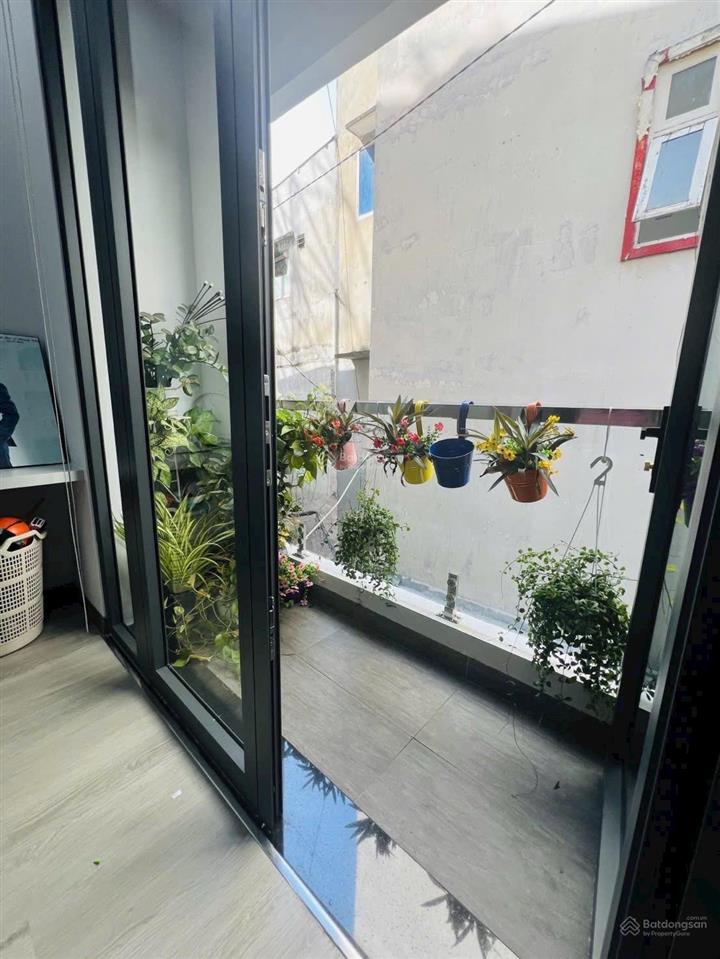 Chính chủ gửi bán gấp căn nhà đường calmette, quận 1, 45m2, 4 tầng, 3pn 3wc, hẻm trước nhà 4m