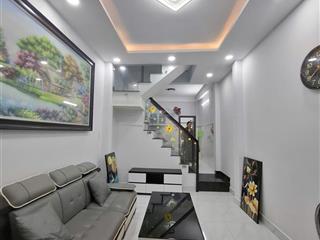 Nhà đẹp 3 tầng  mới ở ngay  nguyễn cảnh chân q1  35m2  4pn  hẻm 4m  sat mặt tiền  hơn 6đ