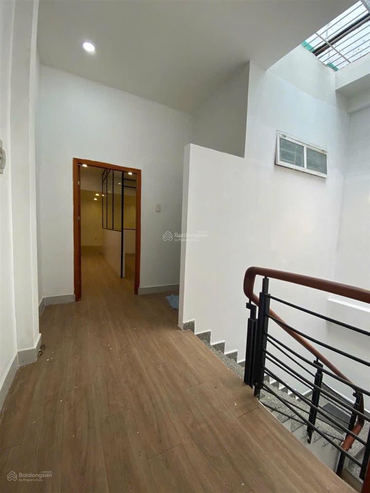 Nhà mặt tiền 30 nguyễn đình chính, 101.8m2 ngang 4.8m. bán 25 tỷ