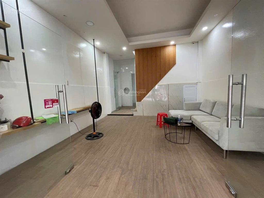 Nhà mặt tiền 30 nguyễn đình chính, 101.8m2 ngang 4.8m. bán 25 tỷ