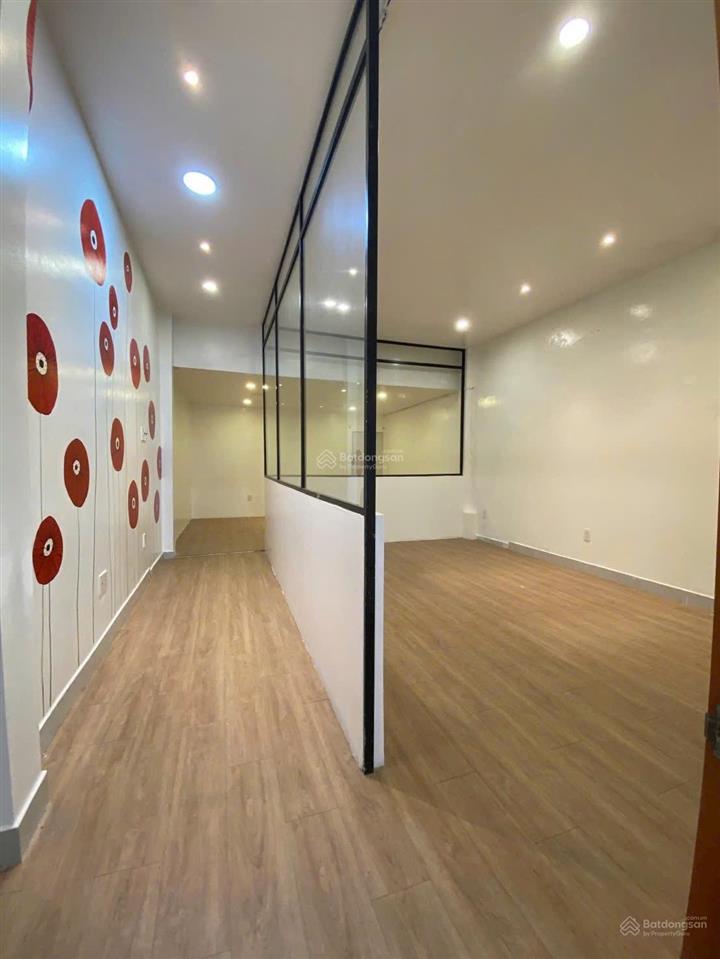 Nhà mặt tiền 30 nguyễn đình chính, 101.8m2 ngang 4.8m. bán 25 tỷ