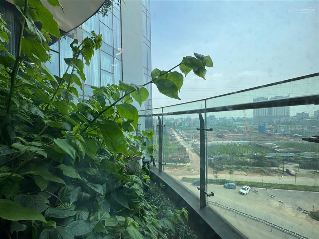 Chị gái cần cho thuê căn 3 ngủ sunshine city nội thất nguyên bản giá 22 triệu/tháng