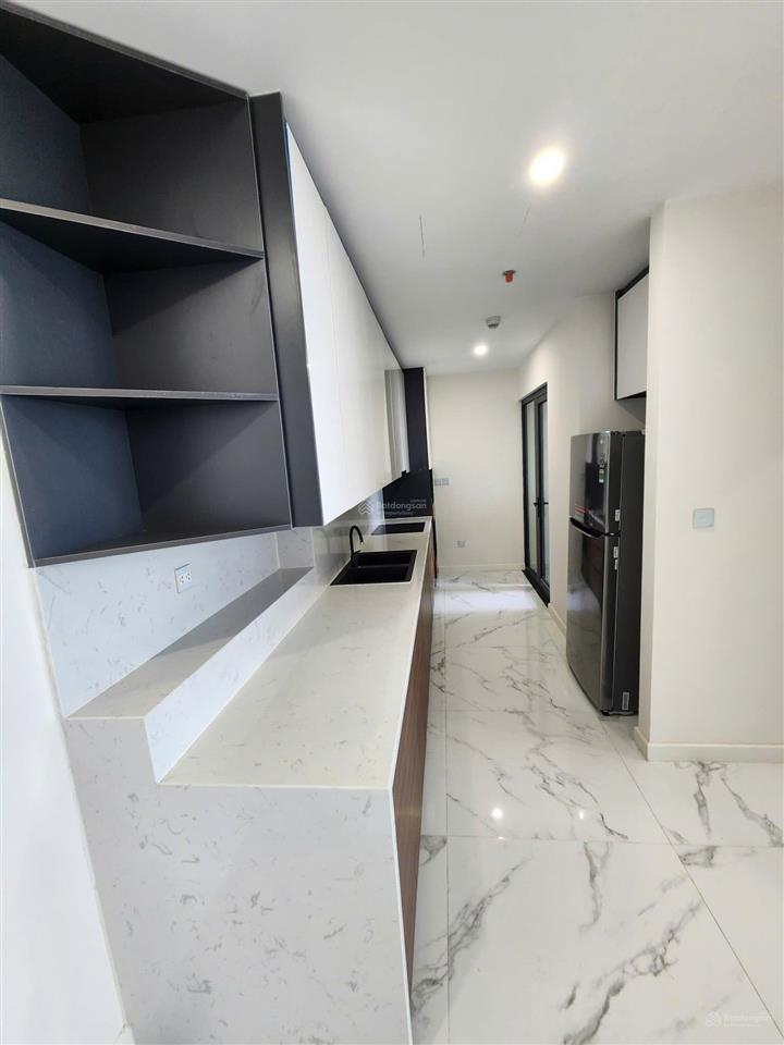 3 phòng ngủ 105m2 đang trống tìm khách vào luôn với mức giá 2x triệu/ tháng