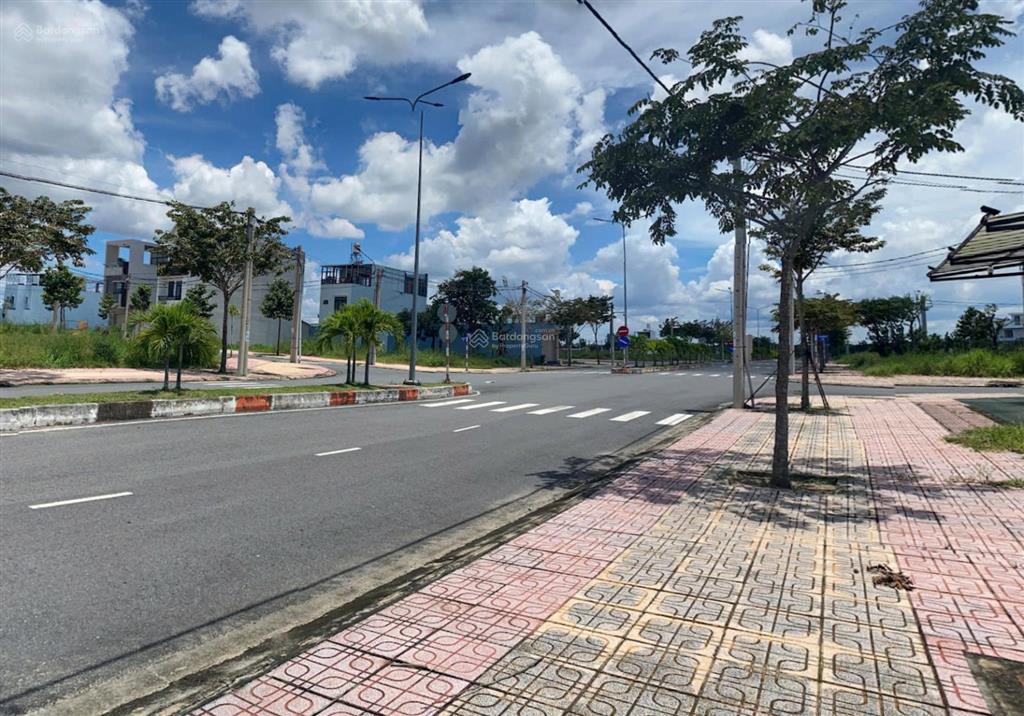 Bán đất khu dân cư sân bay lt, mt dt769 chính chủ 80m2 đất thổ cư, xây dựng tự do, giá 2 tỷ 350tr