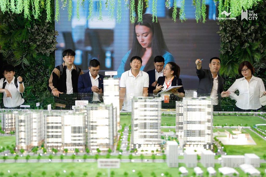 The win city căn 2pn góc riêng 77m2, tầng 11 đối diện tttm & dịch vụ 42 tầng, giá chỉ 2 tỷ