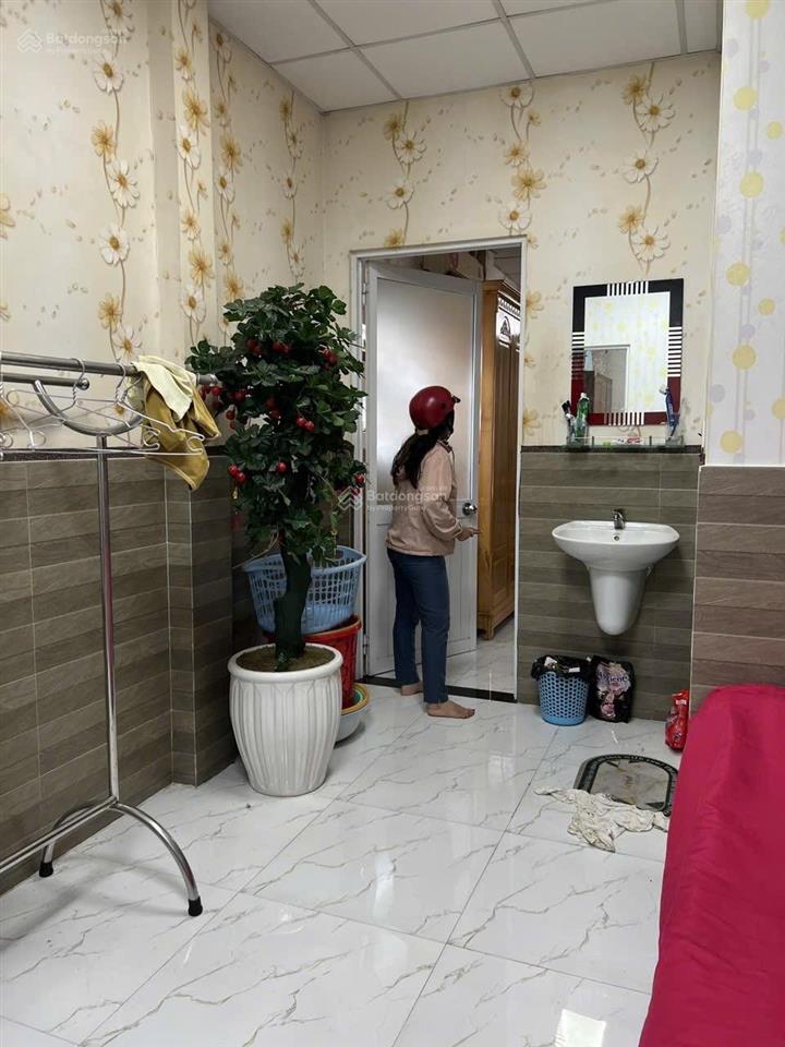 Nhà hẻm ô tô thông giá cực tốt phú thọ hoà sát tân bình56 m2 vuông vức chỉ 6 tỷ nhẹ!