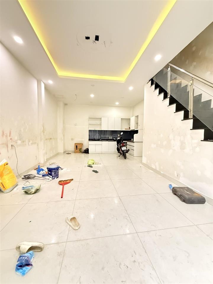 Nhà ngang 5m 3 tấm đúc trường chinh giáp tân bình gần nhà ga t3 45 m2 chỉ nhỉnh 5 tỷ