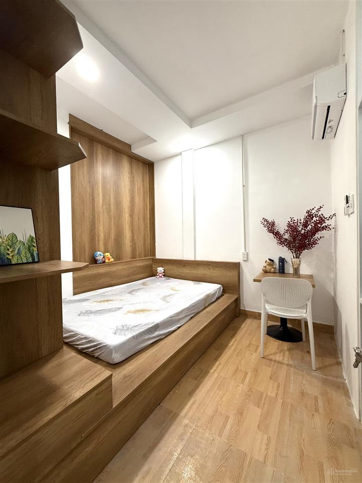 2 phòng ngủ đẹp, ban công trung tâm bàu cát, tân bình dh văn hiến quận 3,10,11 sát bên ở 4 bạn!