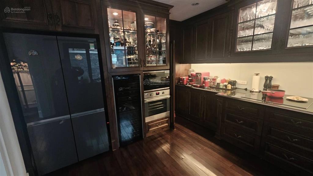 Bán nhà mặt phố đường trần hưng đạo, 188 m2, 4 tầng, mt 7m, 1 sổ 1 chủ hiếm nhất phố trần hưng đạo