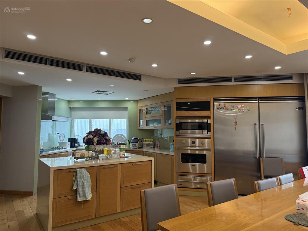 Cần bán nhà đường giang văn minh, 7 tầng thang máy nhập khẩu, 90m2, full nội thất luxury, kd đỉnh.