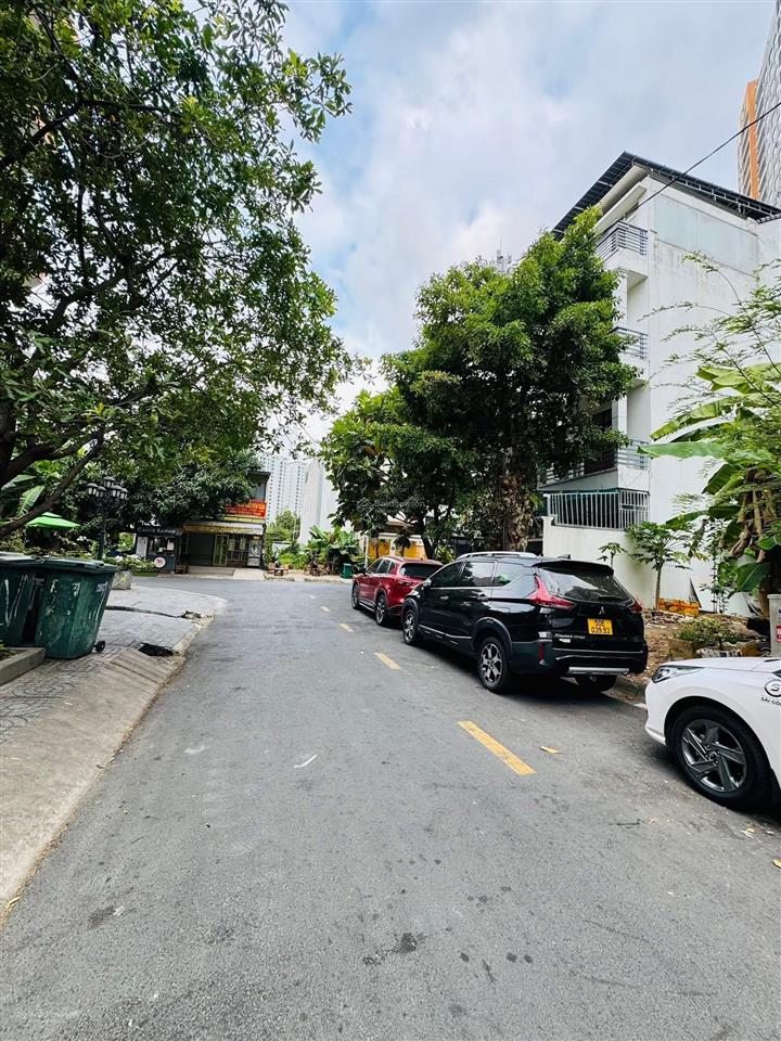 Hàng siêu hiếm 1 lô duy nhất ở đường số 52, kdc văn minh, dt 104.4m2 (5.8x18) giá bán210 tr/m2
