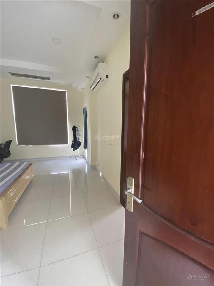 Bán nhà góc 2 mặt tiền đường kdc sông giồng, dt 172m2 (7x27) xd hầm, 3 lầu, st, giá 32.5 tỷ