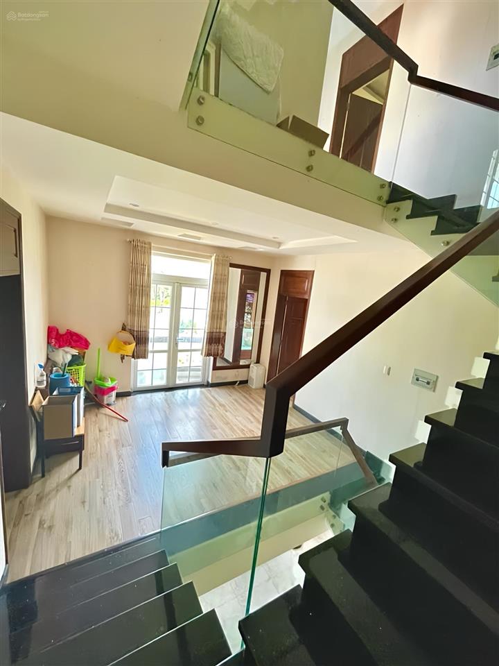Chỉ 22 tỷ anh chị sẽ sở hữu ngay căn nhà 240m2 (8x30) xây 1 trệt, 2 lầu, đối diện the global city