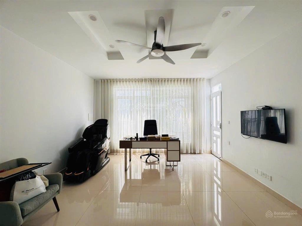 Bán biệt thự song lập khu xây dựng 5 đường liên phường, giá siêu tốt chỉ 22 tỷ, dt 180m2 (10x18)