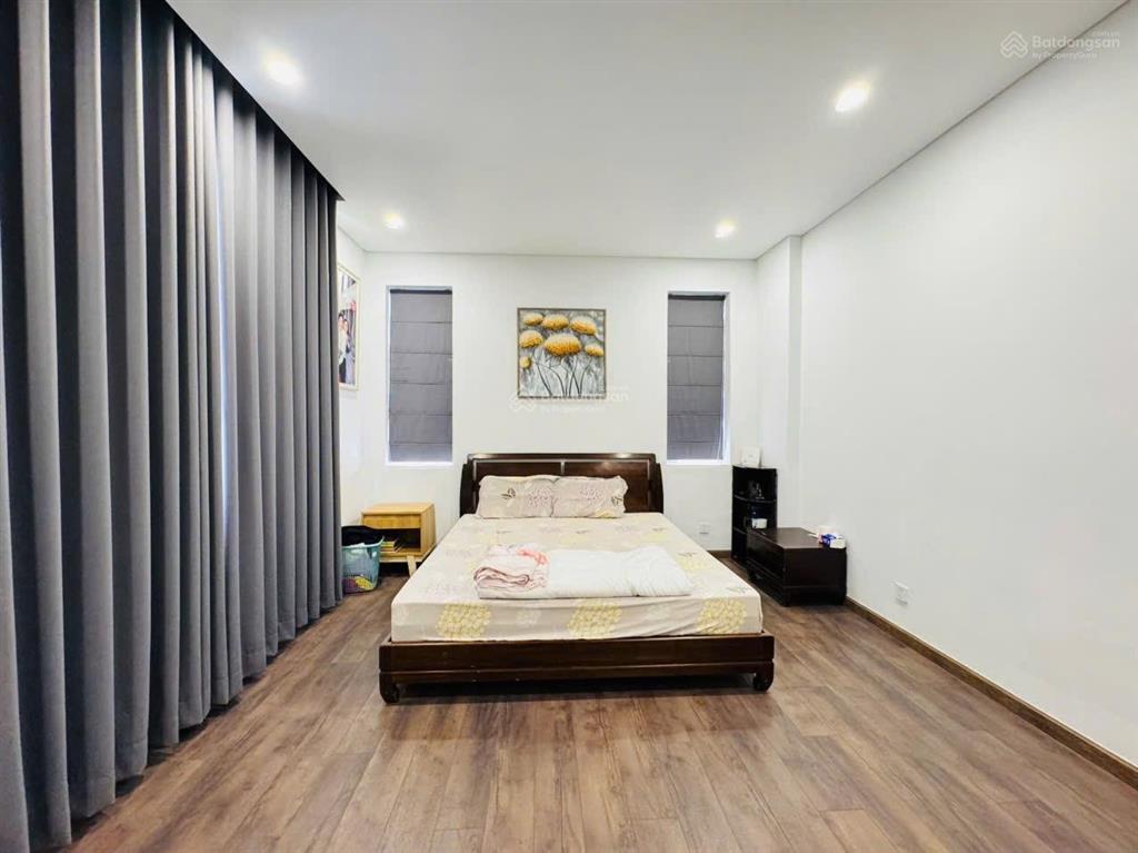 Bán biệt thự song lập khu xây dựng 5 đường liên phường, giá siêu tốt chỉ 22 tỷ, dt 180m2 (10x18)