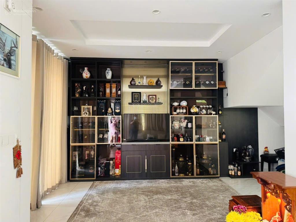 Bán biệt thự song lập khu xây dựng 5 đường liên phường, giá siêu tốt chỉ 22 tỷ, dt 180m2 (10x18)