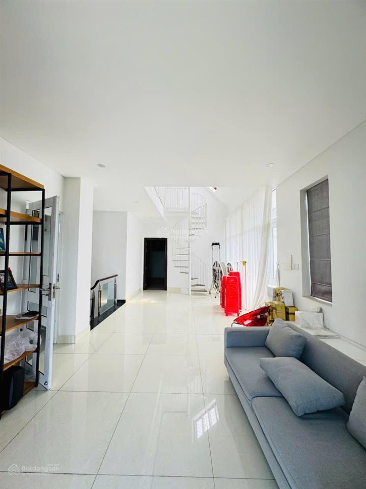 Bán biệt thự song lập khu xây dựng 5 đường liên phường, giá siêu tốt chỉ 22 tỷ, dt 180m2 (10x18)