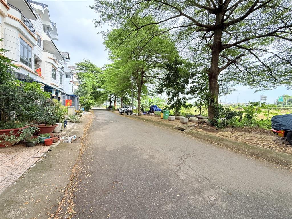 Bán nền 132m2 (6x22m) mt đường số 1 tại kdc khang an, đối diện dãy đất chung cư, giá 75 tr/m2